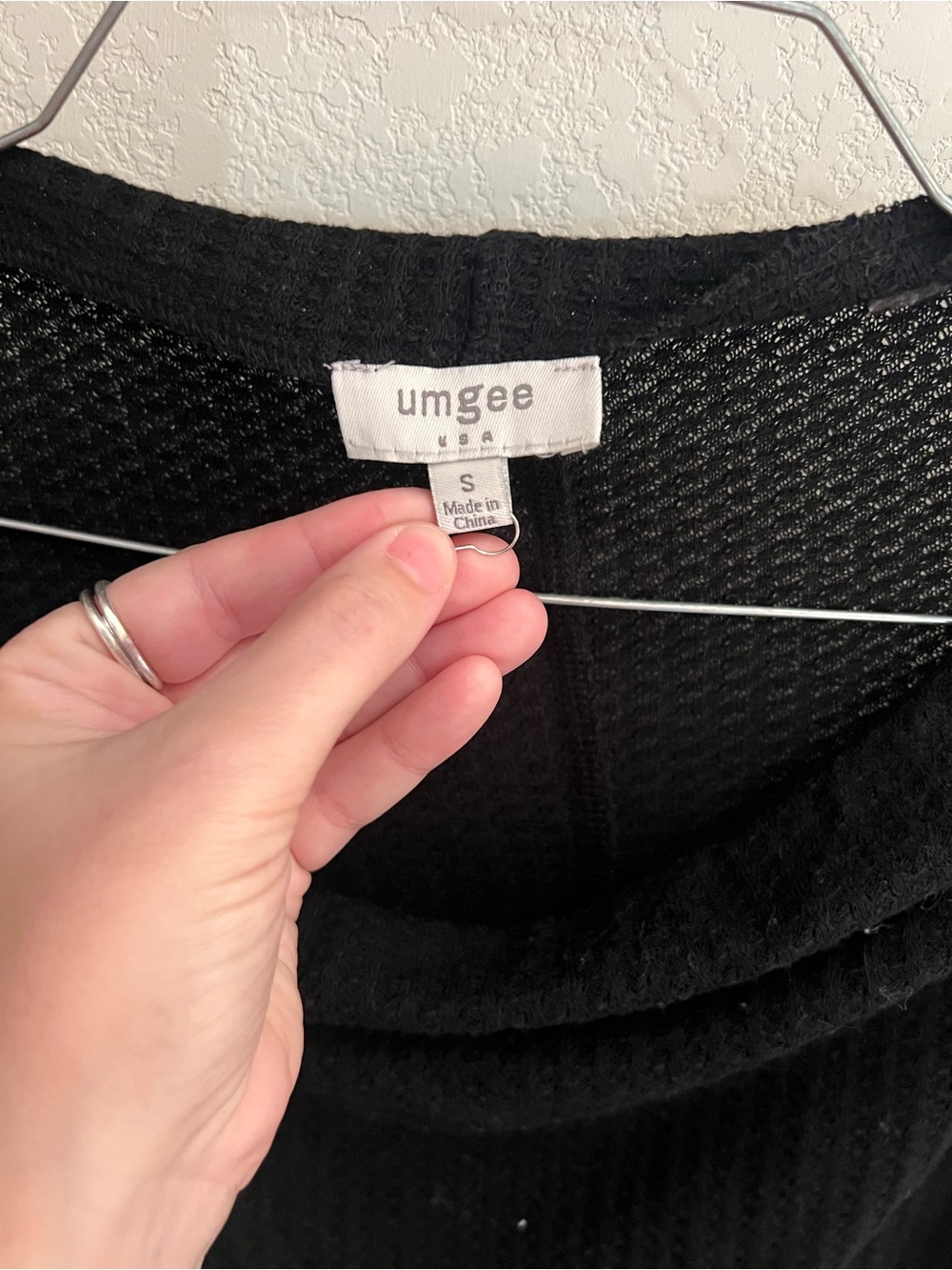Umgee Black Off-the-Shoulder Ribbed Sweater - Picture 2 of 3